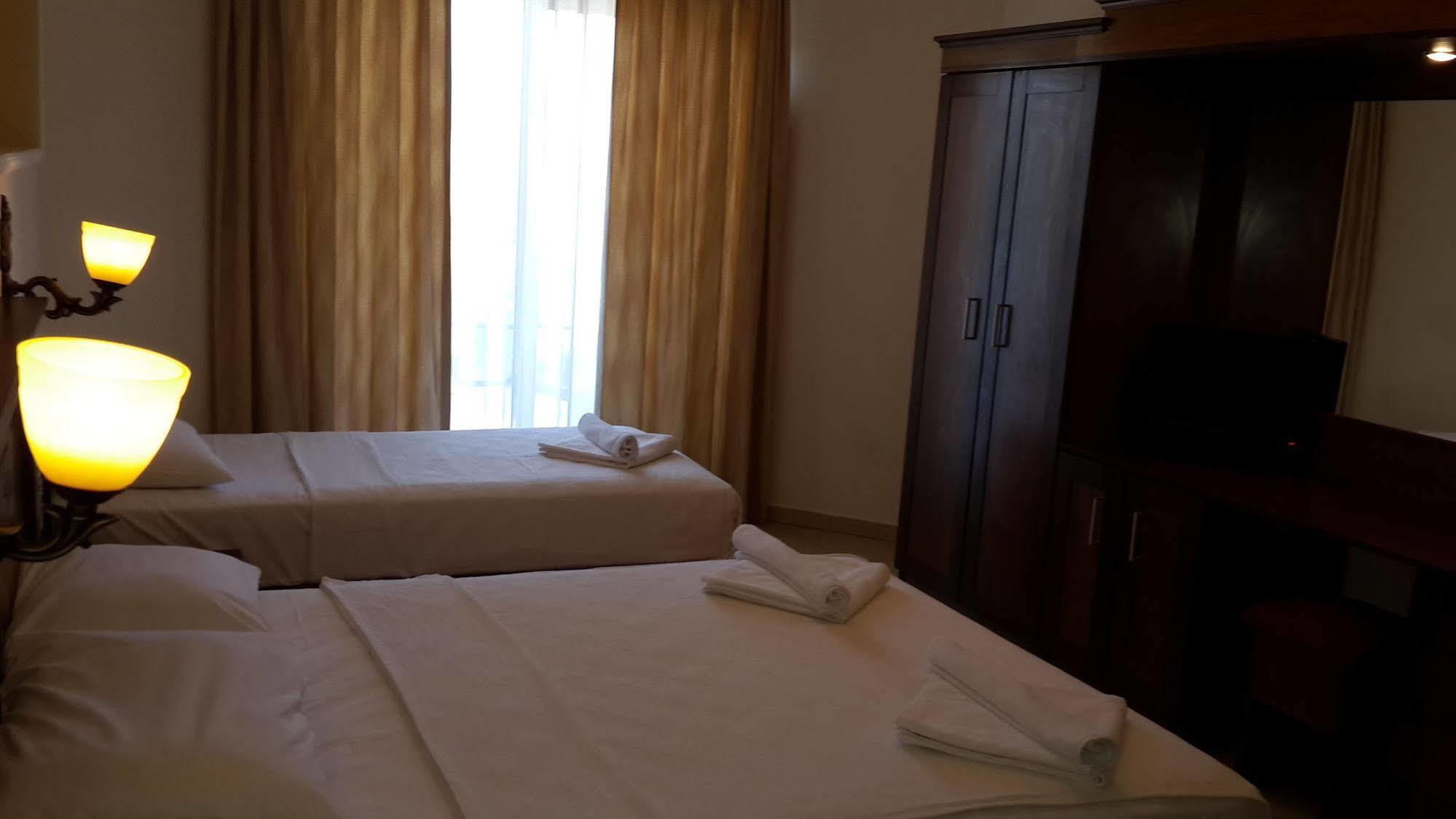 Adaburnu Golmar Hotel Emecik Bagian luar foto